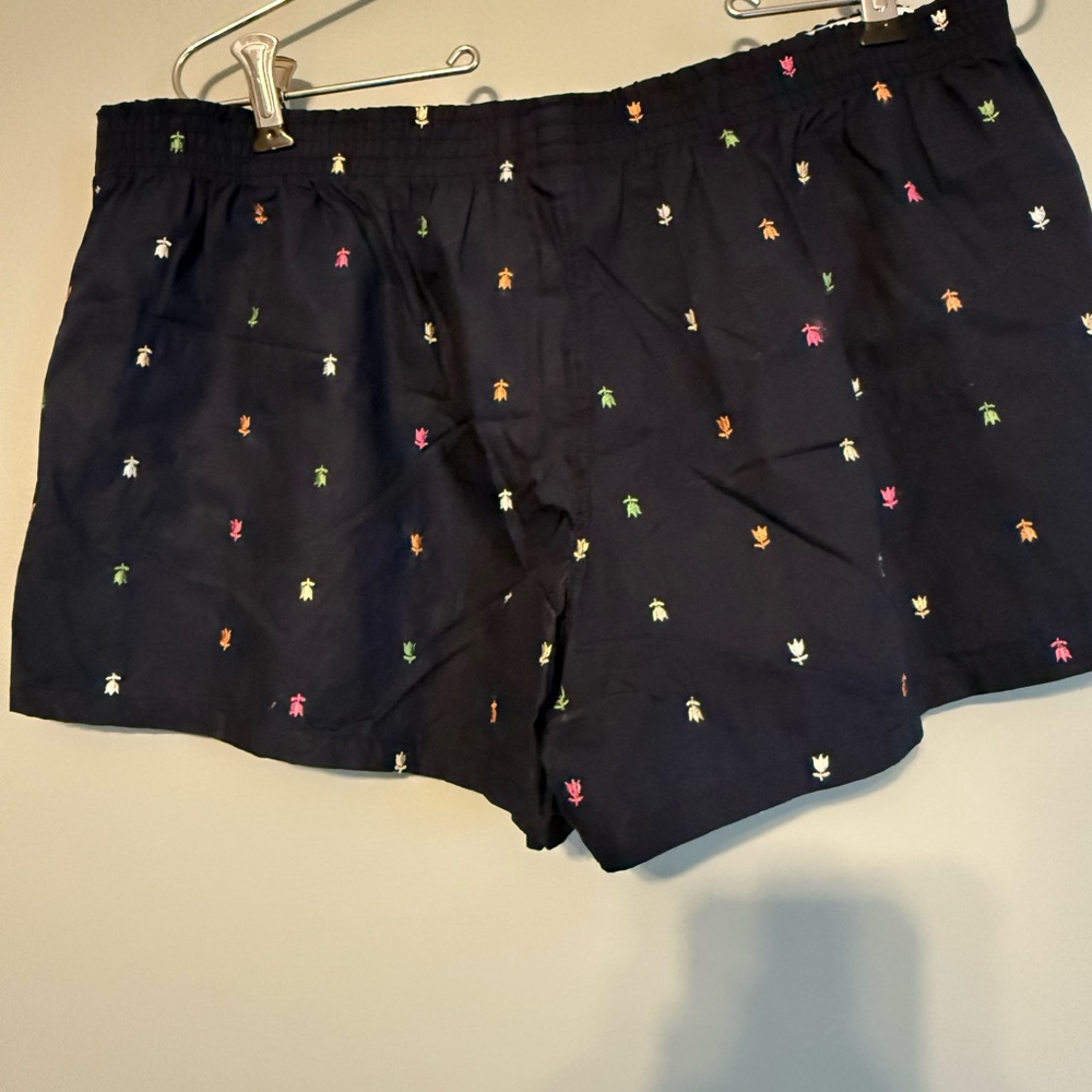 No Boundaries Black Casual Shorts with Multicolor Embroidery Size XL - Picture 6 of 8